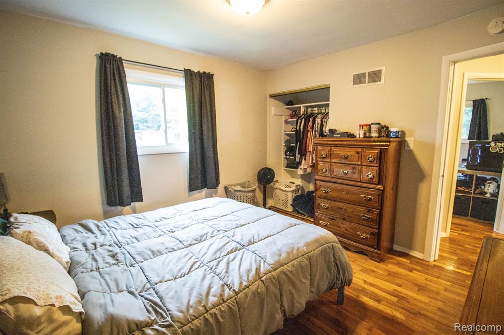 5369 Devon Court, Flint, MI 48532 — Photo 16