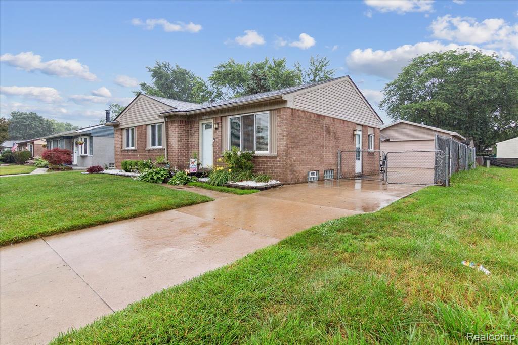 41551 HAMLIN Street, Belleville, MI 48111 — Photo 4