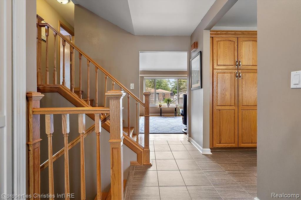 5970 Slate Drive, Troy, MI 48085 — Photo 5