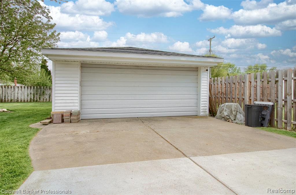 30081 Balmoral Street, Garden City, MI — Photo 29