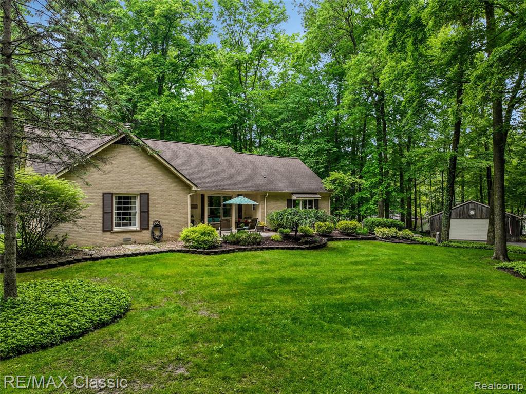 45100 Thornapple Lane, Northville, MI 48168 — Photo 4