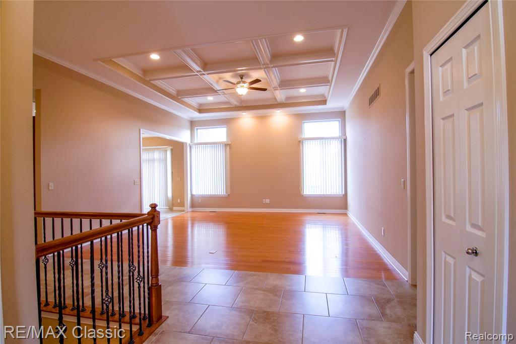 50416 Pinnacle Woods Lane, Macomb, MI 48042 — Photo 16