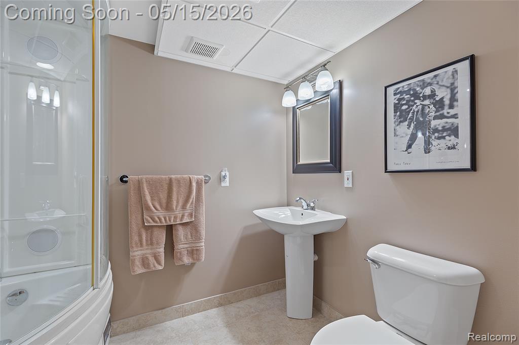 48528 Lafayette Drive, Macomb, MI 48044 — Photo 41