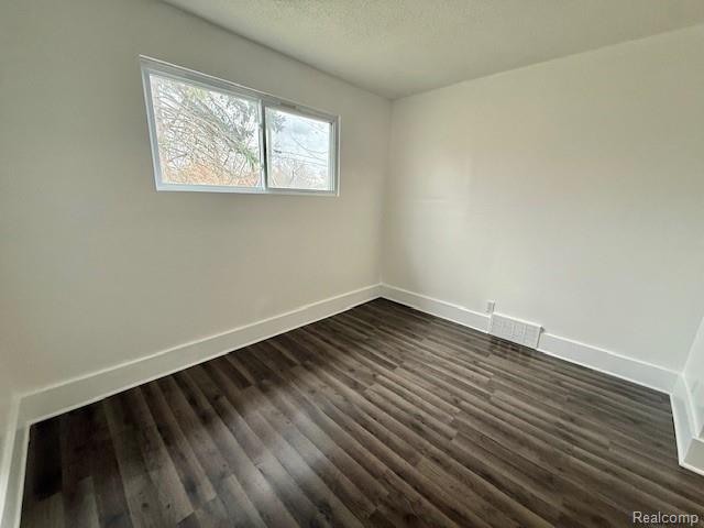 3575 S Annabelle Street, Detroit, MI 48217 — Photo 38