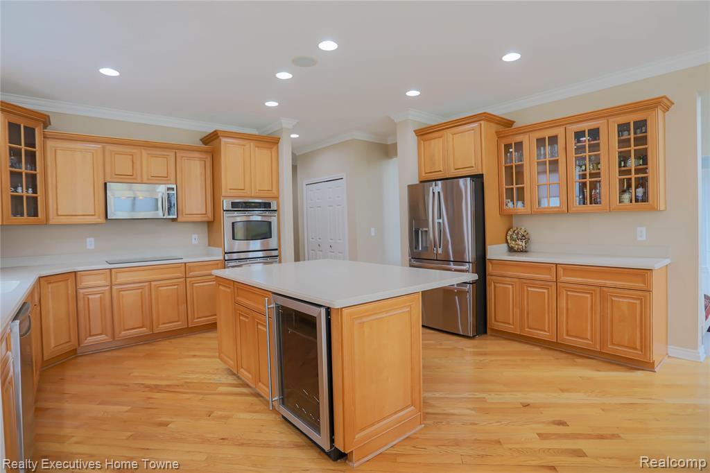 47909 Milonas Drive, Utica, MI 48315 — Photo 30