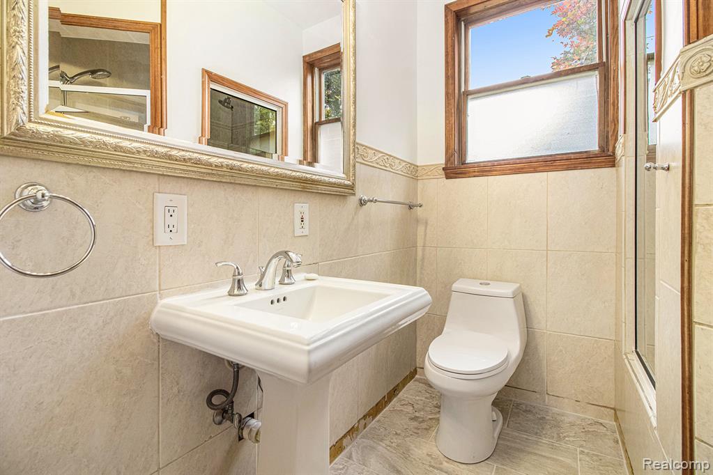 8064 Rathbone Street, Detroit, MI 48209 — Photo 18