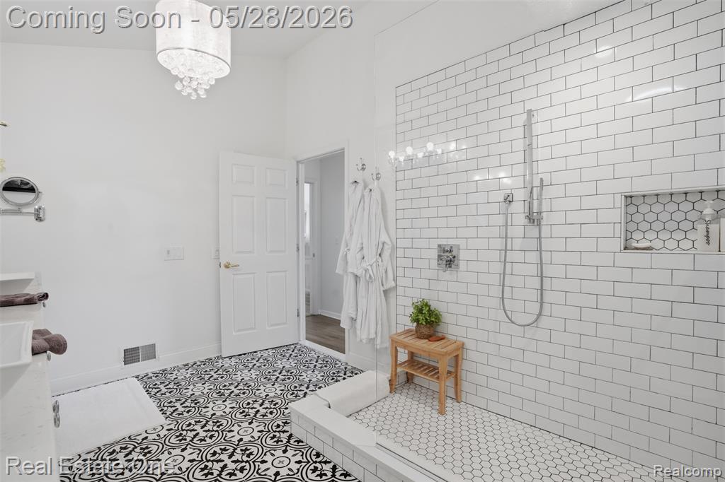 265 Winslow Circle, Commerce Twp, MI 48390 — Photo 19