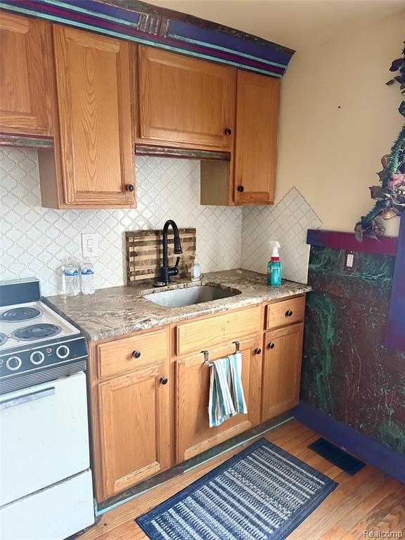 404 Josephine Avenue, Royal Oak, MI 48067 — Photo 2