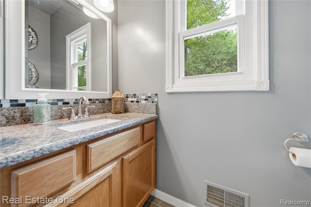 5361 Universe Avenue, Howell, MI 48843 — Photo 12