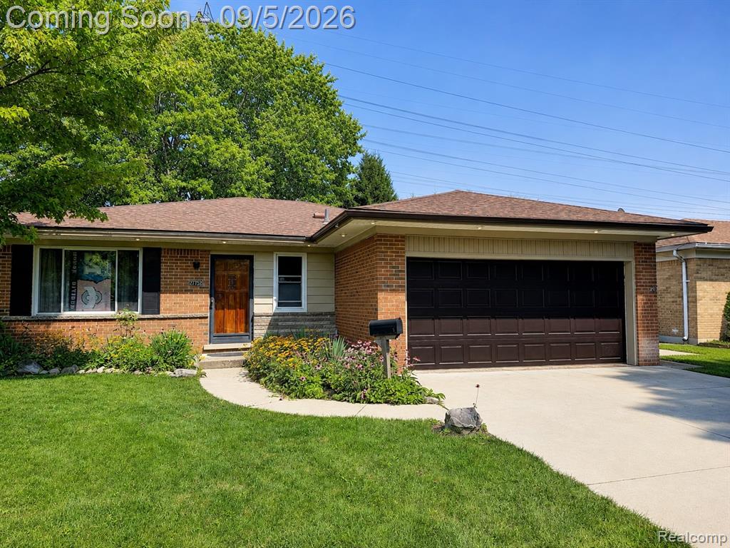 27752 Palomino Drive, Warren, MI 48093