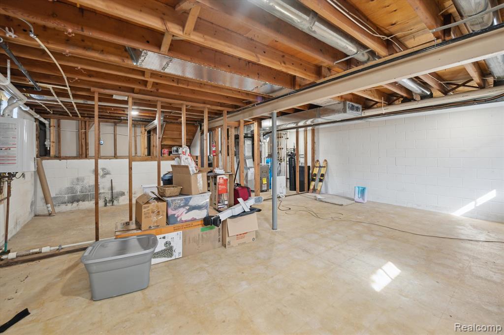 5100 Surfwood Drive, Commerce Twp, MI 48382 — Photo 33