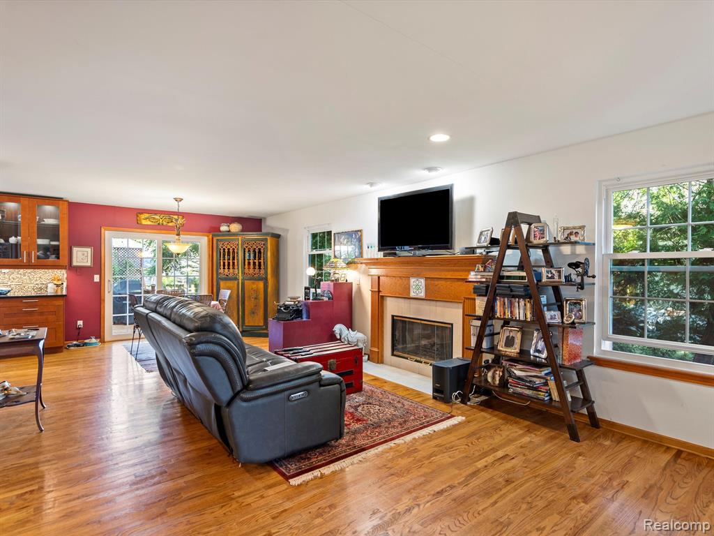 62 S WASHINGTON Street, Lake Orion, MI 48362 — Photo 6