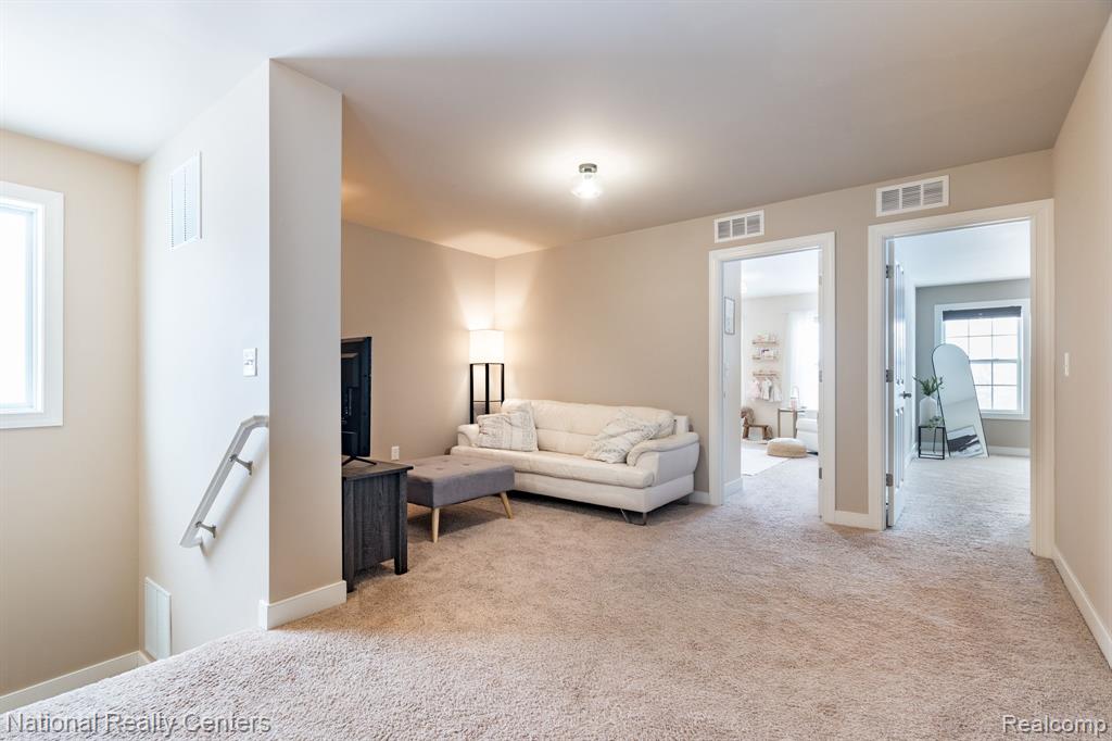 7025 Marigold Court, Grand Blanc, MI 48439 — Photo 16