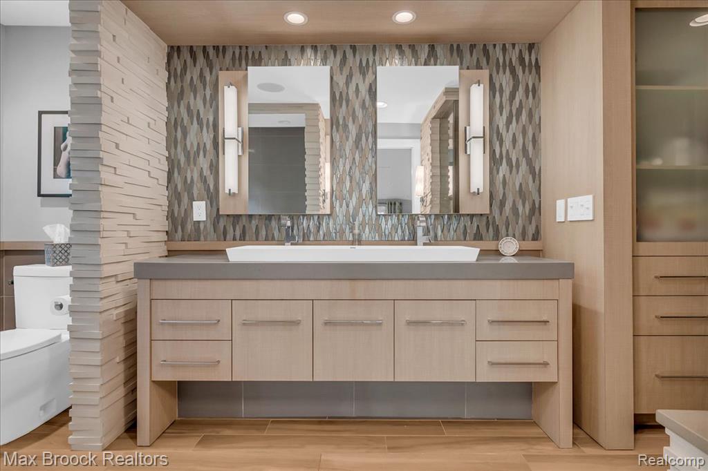 7015 Scenic Ridge Drive, Clarkston, MI — Photo 29