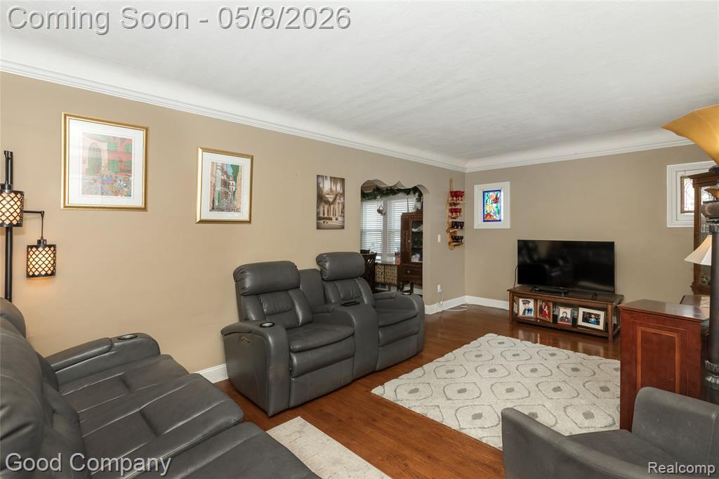 559 E Harry Avenue, Hazel Park, MI 48030 — Photo 4