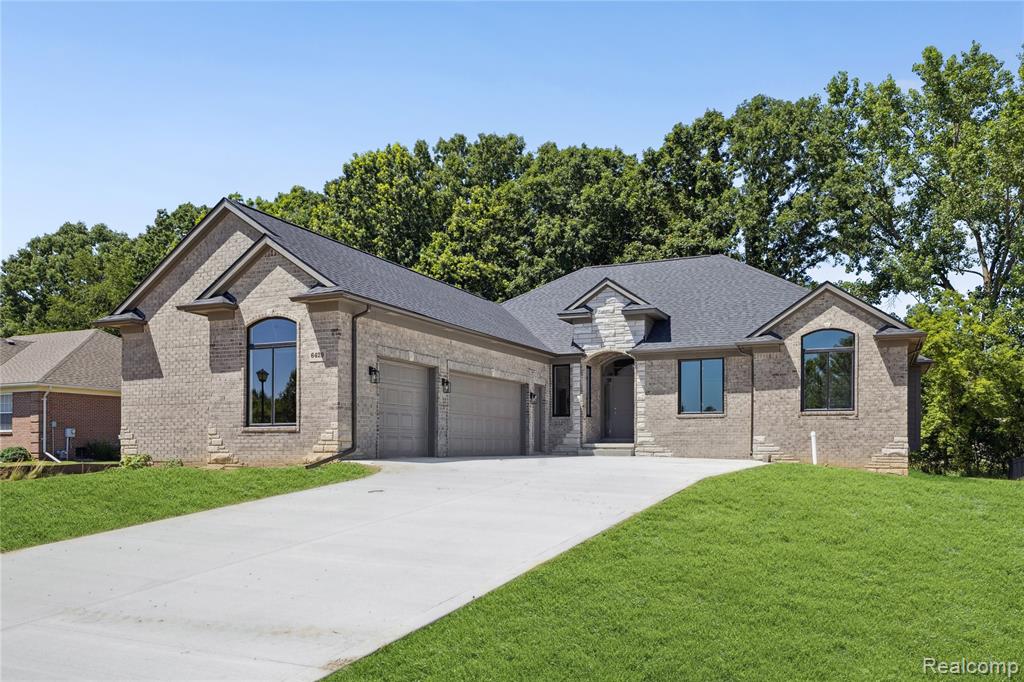 6429 Jamie Lane, Grand Blanc, MI 48439 — Photo 2
