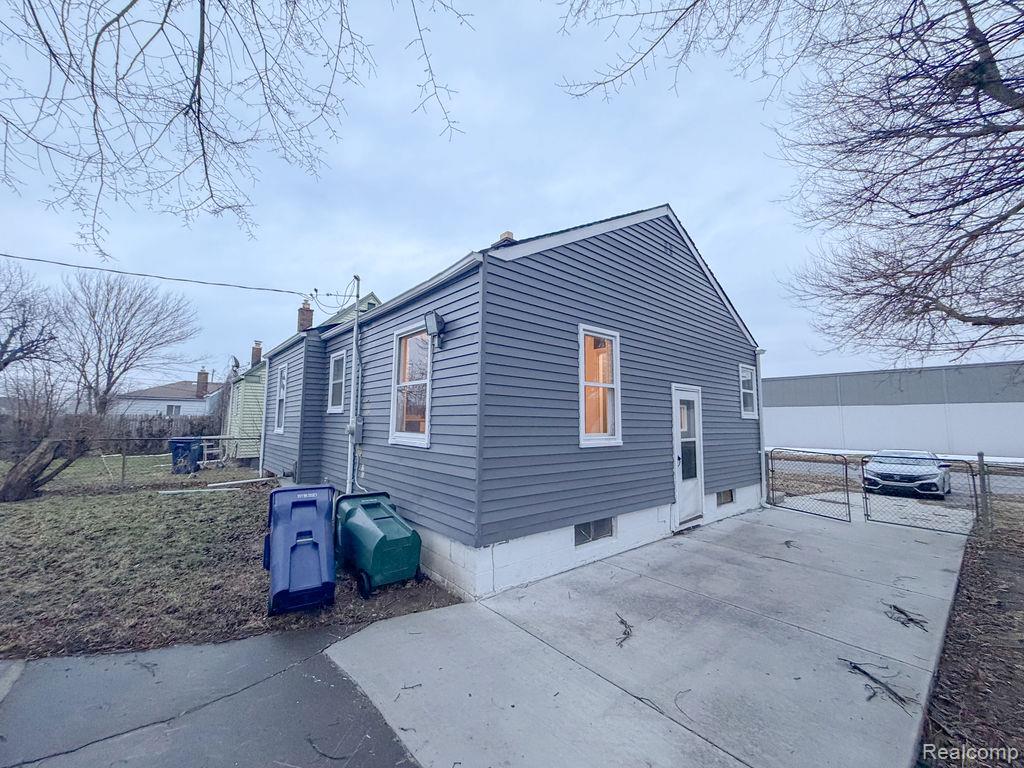 1836 Garfield Avenue, Lincoln Park, MI 48146 — Photo 16