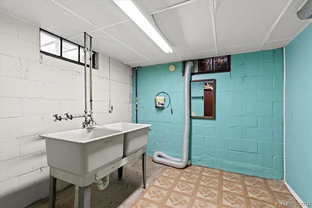4069 GRIFFITH Avenue, Berkley, MI 48072 — Photo 18