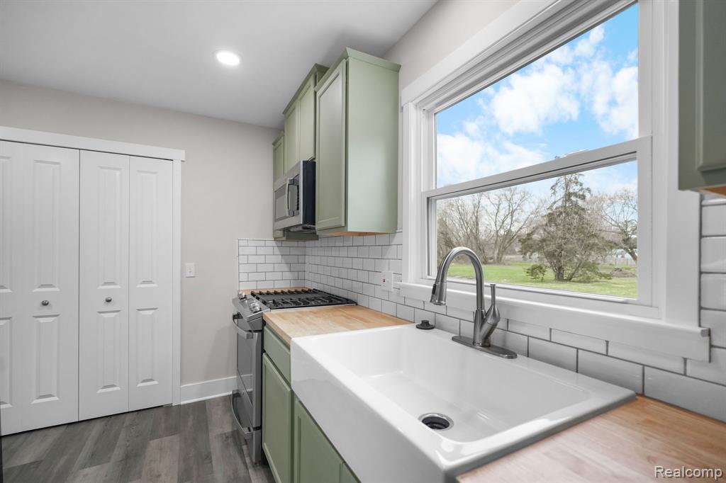 7335 N ELMS Road, Flushing, MI 48433 — Photo 6