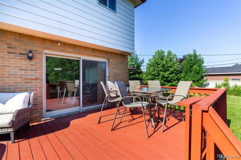 8345 E 14 Mile Road, Sterling Heights, MI 48312 — Photo 37