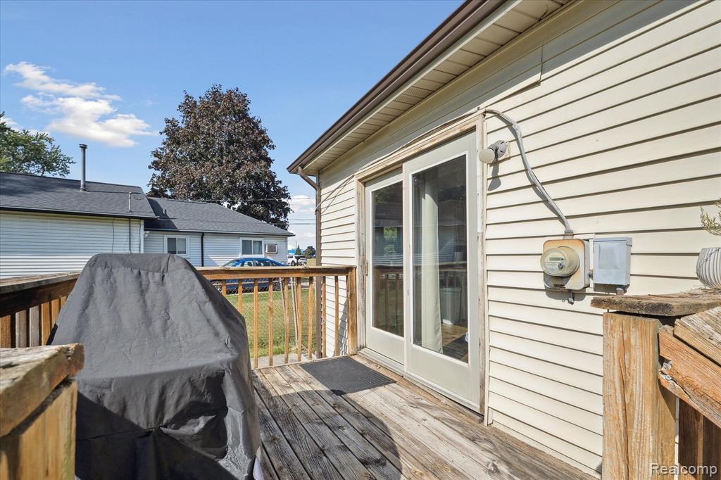 7474 River Vista Street, Utica, MI 48317 — Photo 37