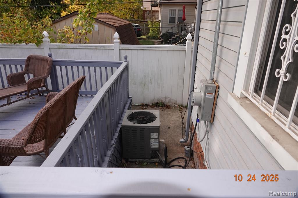 194 Farrand Park, Highland Park, MI 48203 — Photo 18