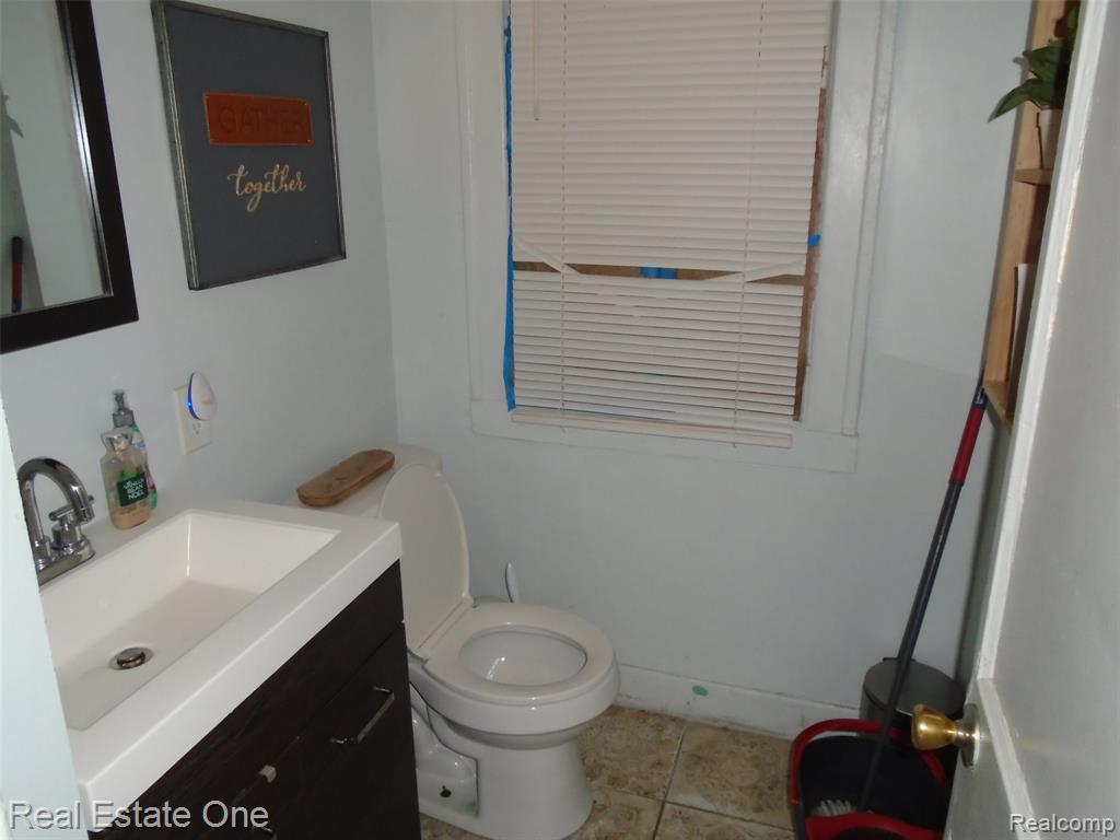 789 Lakewood Street, Detroit, MI 48215 — Photo 9