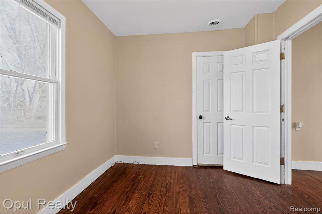 522 E Cavanaugh Road, Lansing, MI 48910 — Photo 16