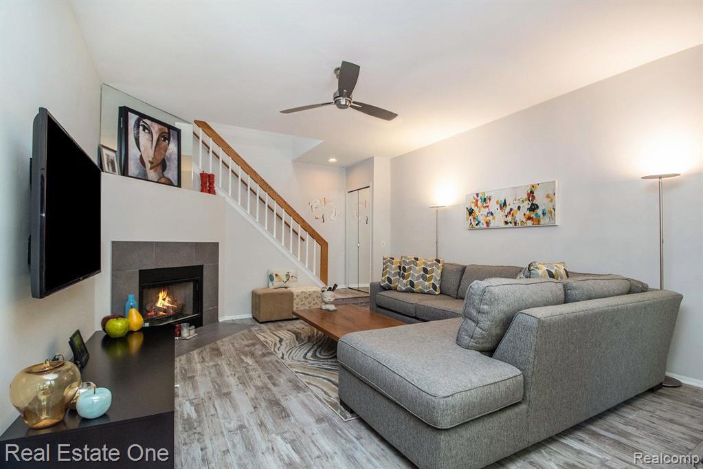 7311 GREEN FARM Road, West Bloomfield, MI — Photo 4