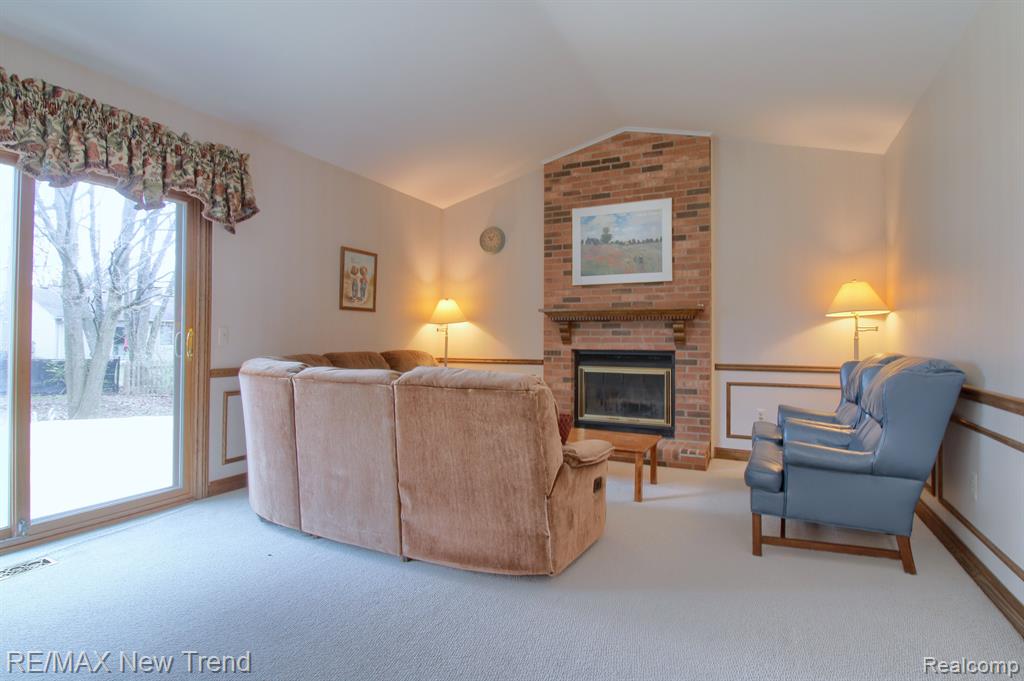 24802 SARAH FLYNN, Novi, MI — Photo 16