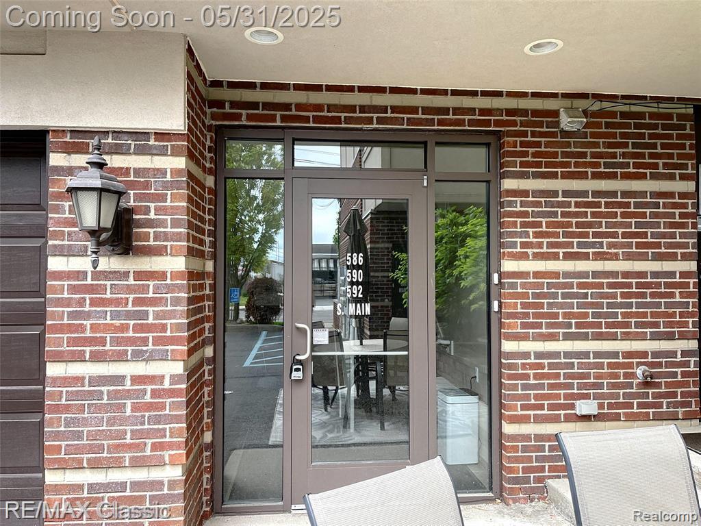 590 S Main Street, Plymouth, MI 48170 — Photo 2