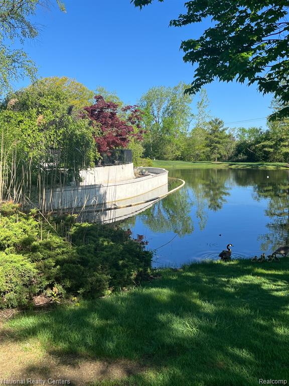 31160 Country Way, Farmington Hills, MI 48331 — Photo 35