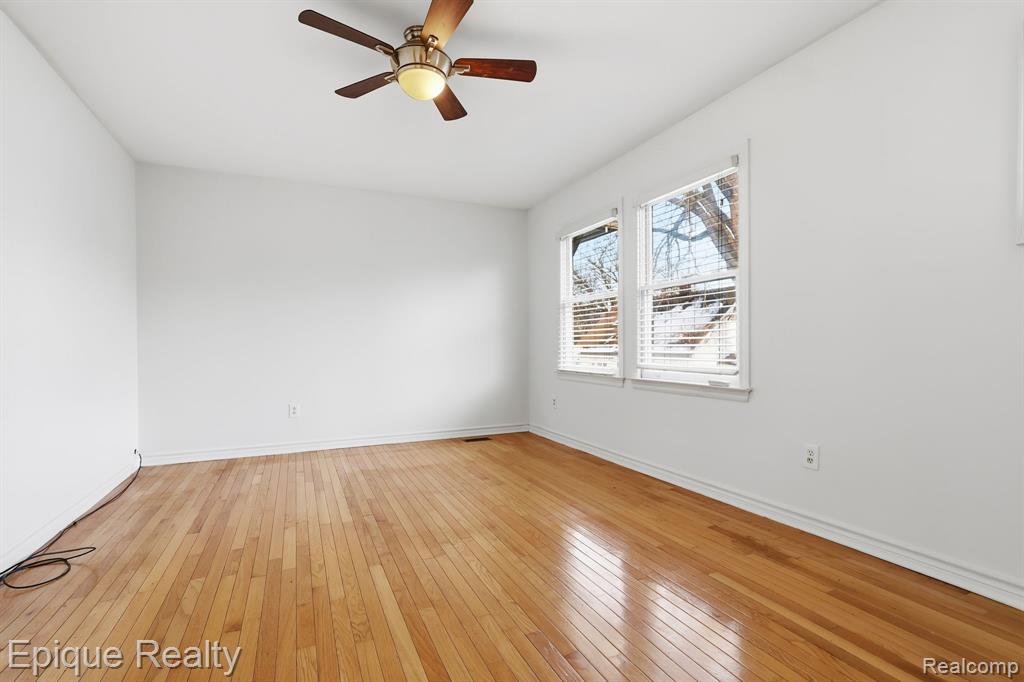 535 W Marshall Street, Fenton, MI 48220 — Photo 36