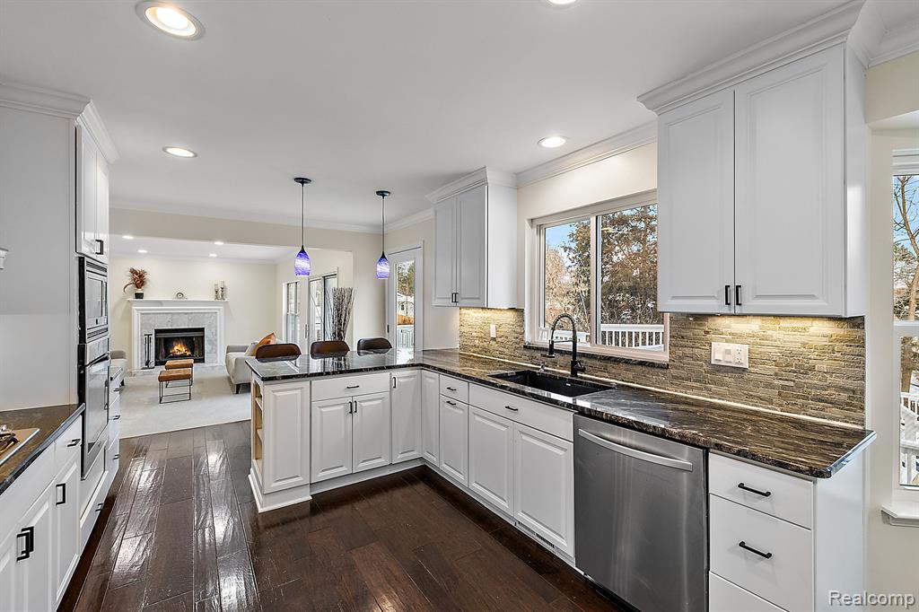 708 Oak View Ln, Milford, MI 48381 — Photo 34