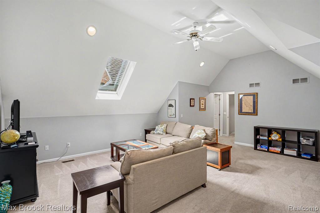 1300 Oak Hollow Drive, Milford, MI 48380 — Photo 31