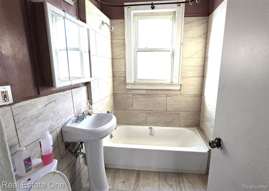126 E Leroy Street E, River Rouge, MI 48218 — Photo 22