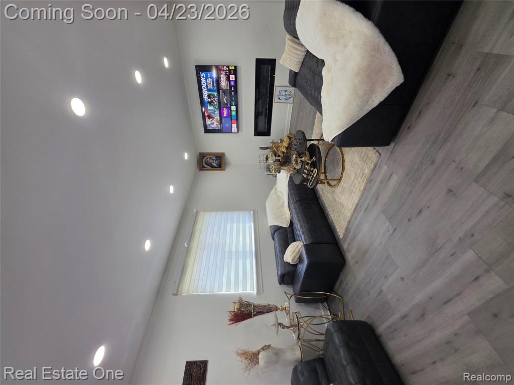 2898 Roundtree Drive, Troy, MI 48083 — Photo 16