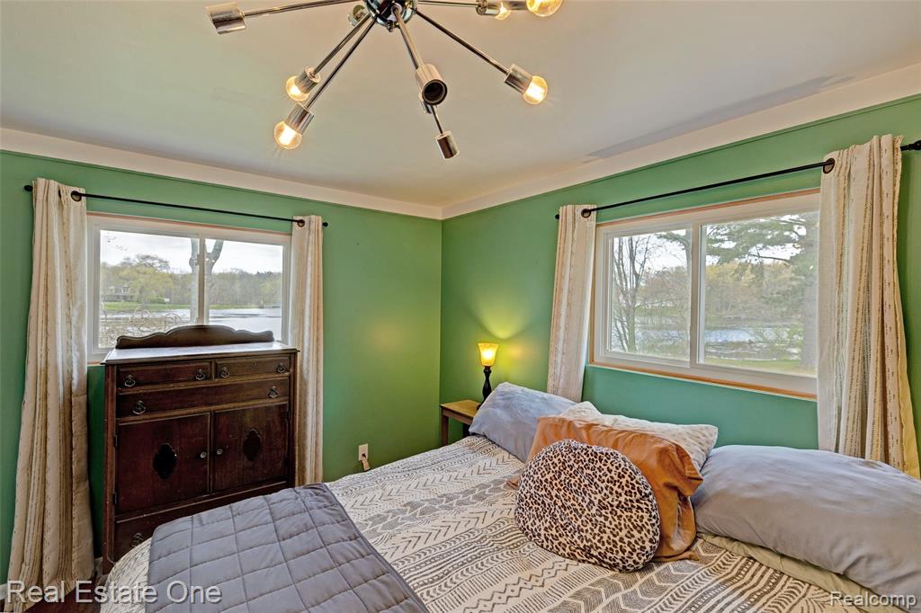 327 Coats Road, Lake Orion, MI 48362 — Photo 34