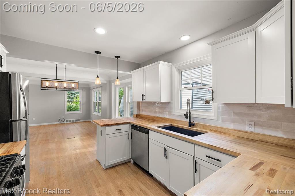 6431 Prairie Lawn, Waterford, MI 48329 — Photo 13