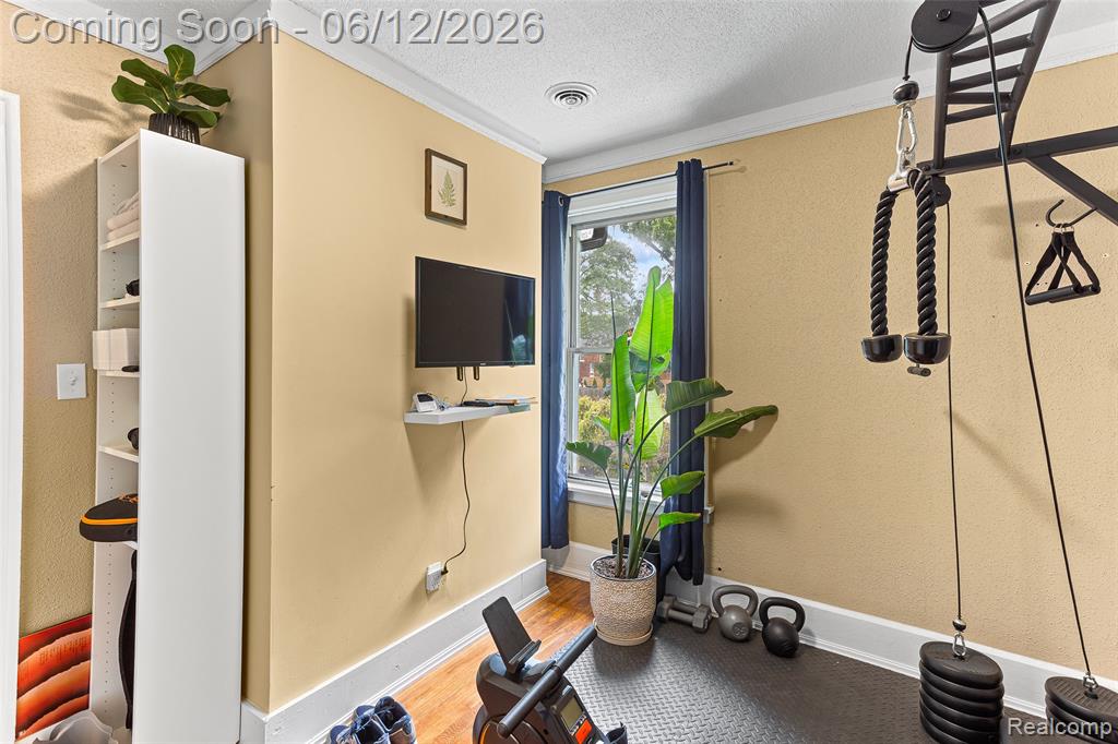 7641 La Salle Boulevard, Detroit, MI 48206 — Photo 38