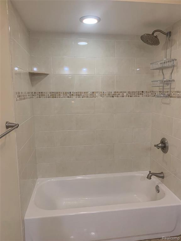 5625 Putnam Drive, West Bloomfield, MI 48323 — Photo 8