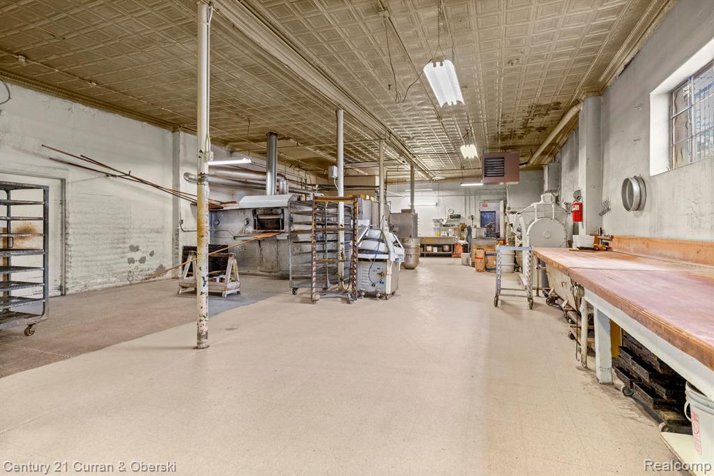 736 E STATE FAIR RD, Highland Park, MI 48203 — Photo 6