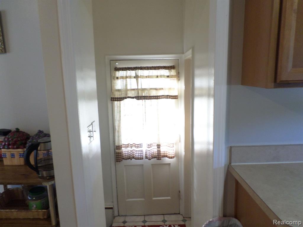 8386 N COLONIAL Street, Dearborn Heights, MI 48127 — Photo 21