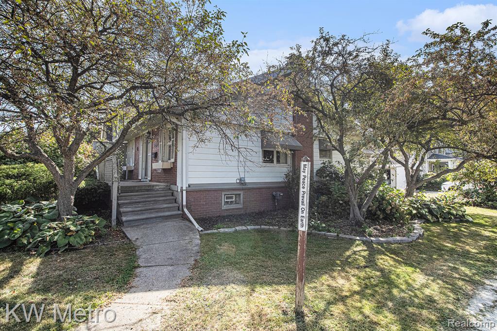 719 W 12 Mile Road, Royal Oak, MI 48073 — Photo 14