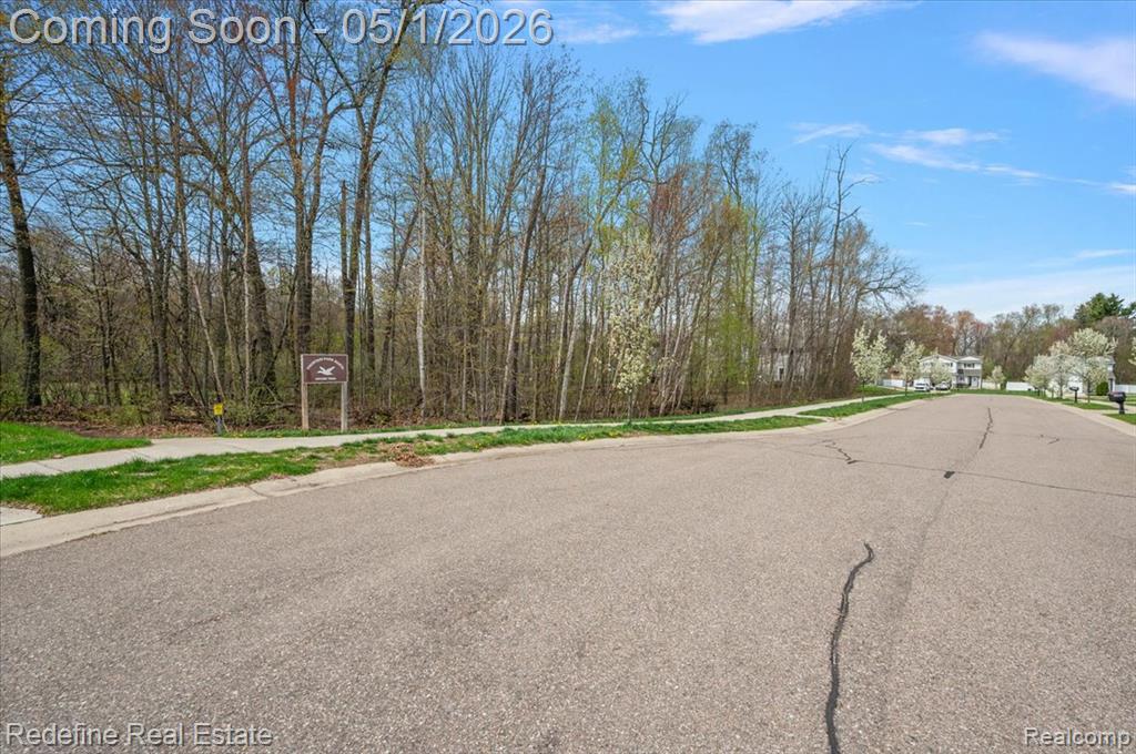 310 Fountain Park Drive, Waterford, MI 48327 — Photo 40