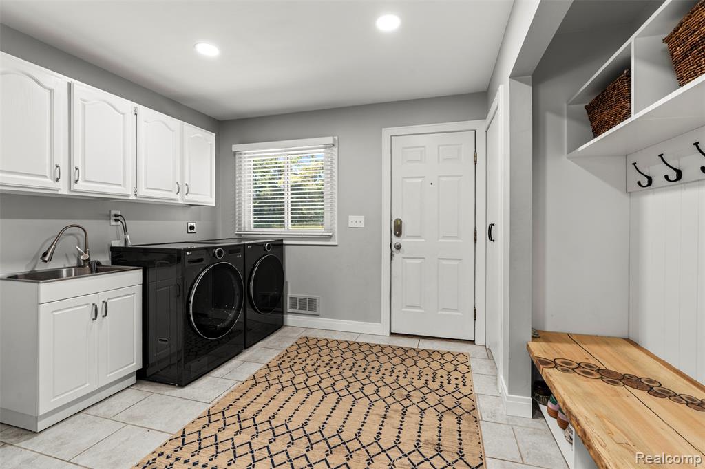2666 E Oakwood Road, Addison, MI 48370 — Photo 10