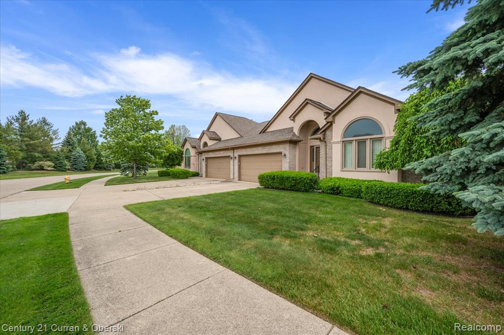 52179 Sawmill Creek Drive, Macomb, MI 48042 — Photo 4