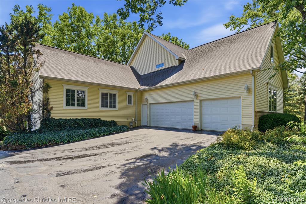 4462 Lily Drive, Howell, MI 48843 — Photo 57