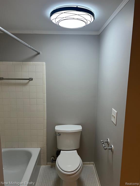 8272 KARAM Boulevard, Warren, MI 48093 — Photo 15