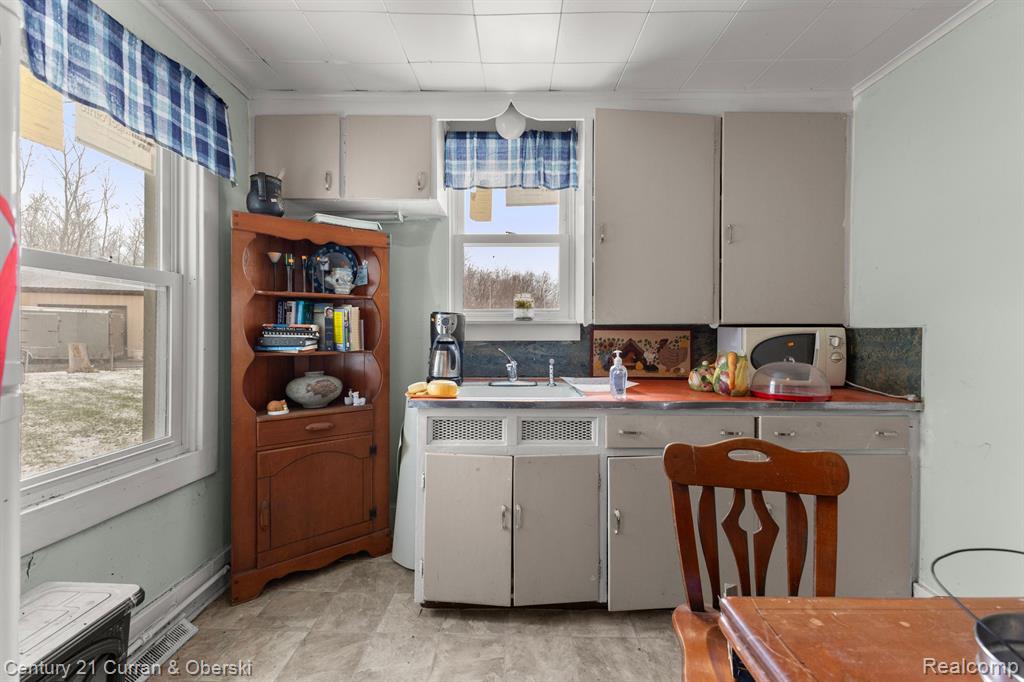13011 TELEGRAPH Road, Flat Rock, MI 48134 — Photo 9